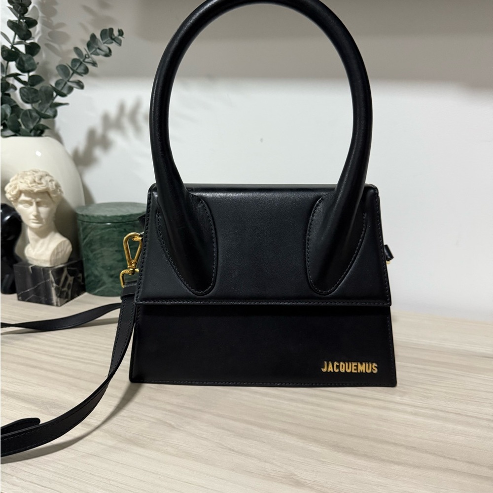 Jacquemus The large Chiquito Black Leather Handbag
